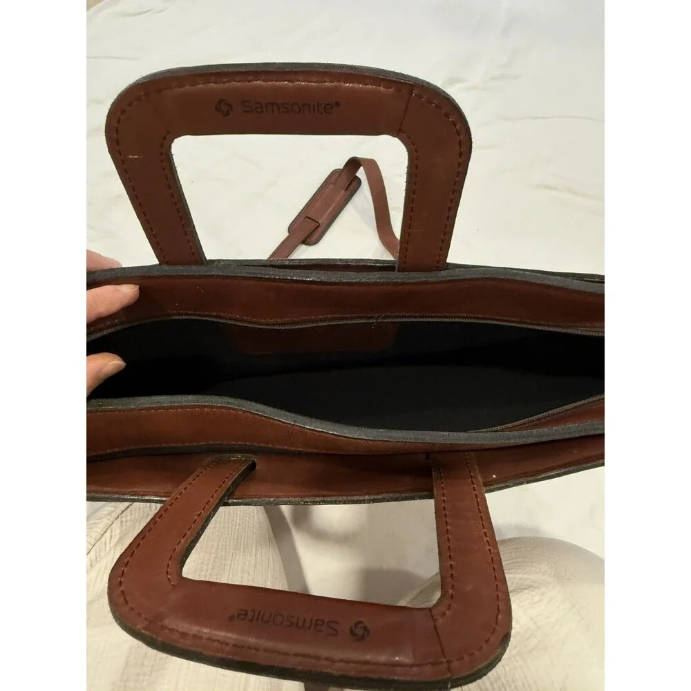 Samsonite Brown Leather Messenger Bag Laptop w/ Shoulder Strap 19” X 13”